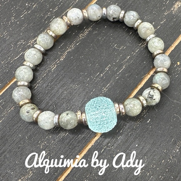 Alquimia Gray and Blue Beaded Bracelet - Picture 1 of 1